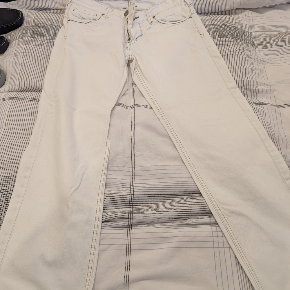 Liquidation Guess Men's Slim Straight Jeans - Cream